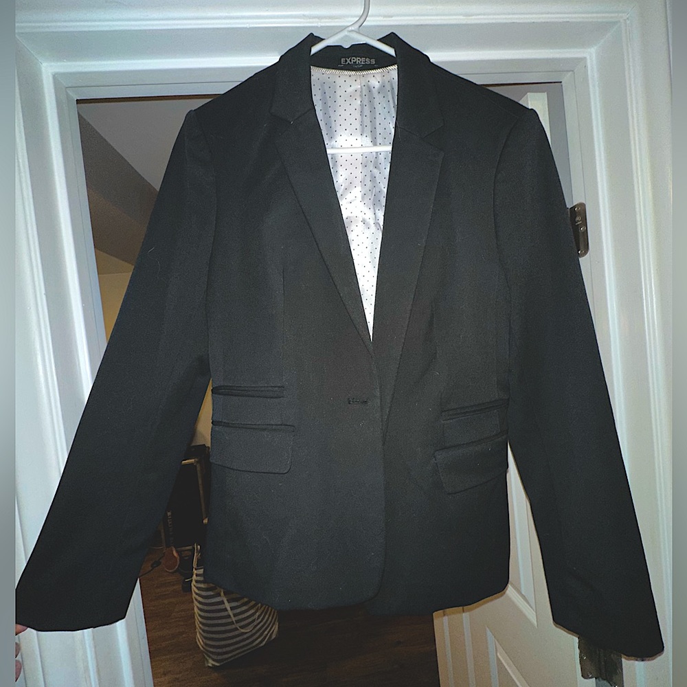 Black Formal Fitted Blazer with Jetted Pockets